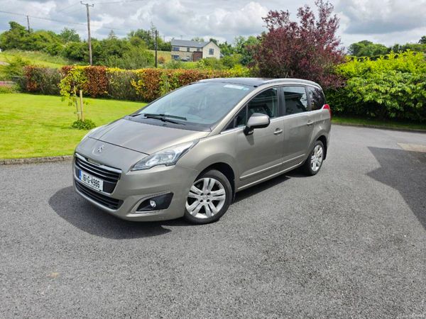 Peugeot 5008 MPV, Diesel, 2016, Grey