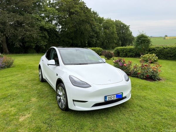 Tesla Model Y MPV, Electric, 2023, White