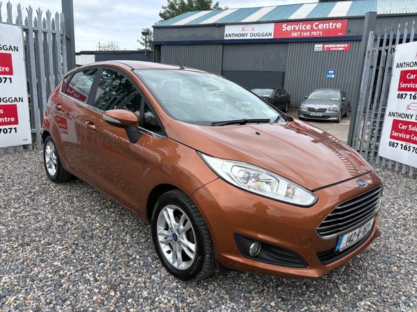 Ford Fiesta Hatchback, Petrol, 2014, Yellow