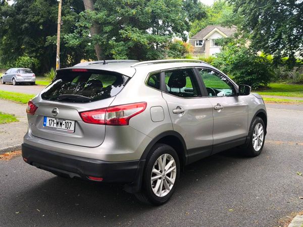 Nissan Qashqai SUV, Petrol, 2017, Grey
