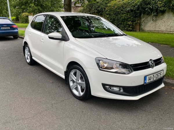 Volkswagen Polo Hatchback, Petrol, 2014, White