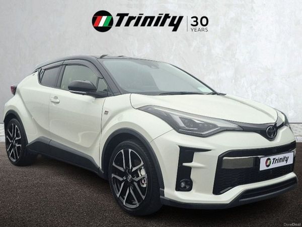 Toyota C-HR SUV, Petrol Hybrid, 2021, White