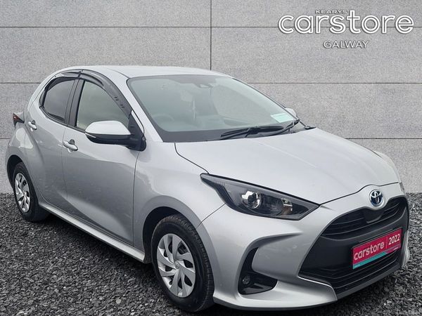 Toyota Yaris Hatchback, Petrol Hybrid, 2022, Silver
