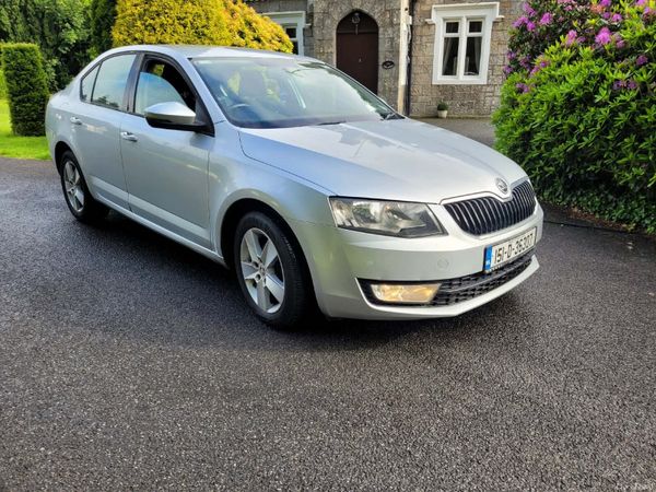 Skoda Octavia Saloon, Diesel, 2015, Silver