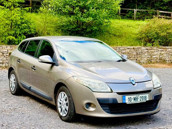 Renault Megane Estate, Diesel, 2010, Gold