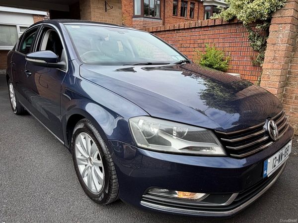 Volkswagen Passat Saloon, Diesel, 2012, Blue