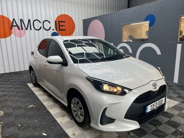 Toyota Yaris Hatchback, Petrol, 2022, White