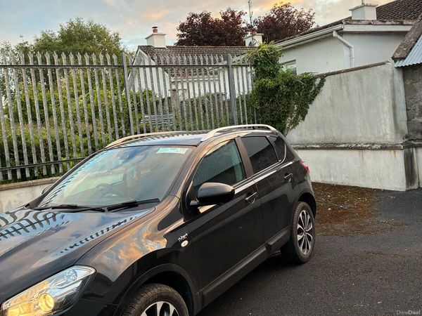 Nissan Qashqai Hatchback, Diesel, 2012, Black