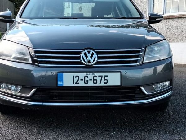 Volkswagen Passat Saloon, Diesel, 2012, Grey