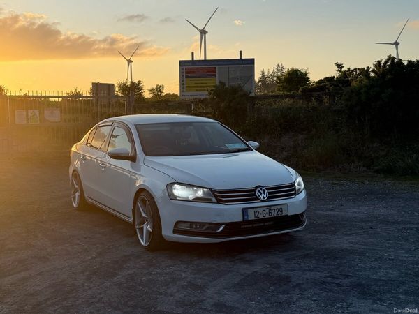 Volkswagen Passat Saloon, Diesel, 2012, White