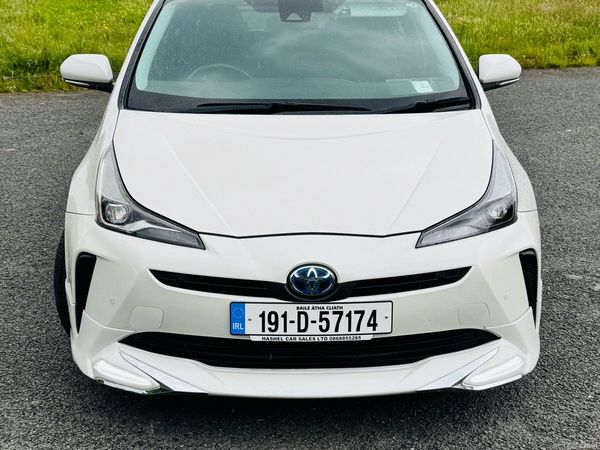 Toyota Prius Saloon, Petrol Hybrid, 2019, White