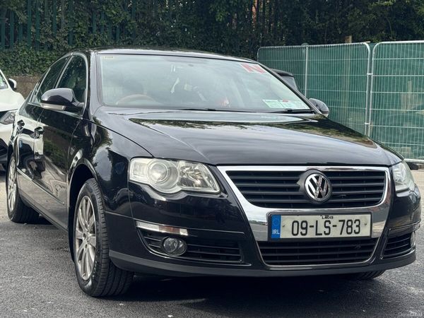 Volkswagen Passat Saloon, Petrol, 2009, Black