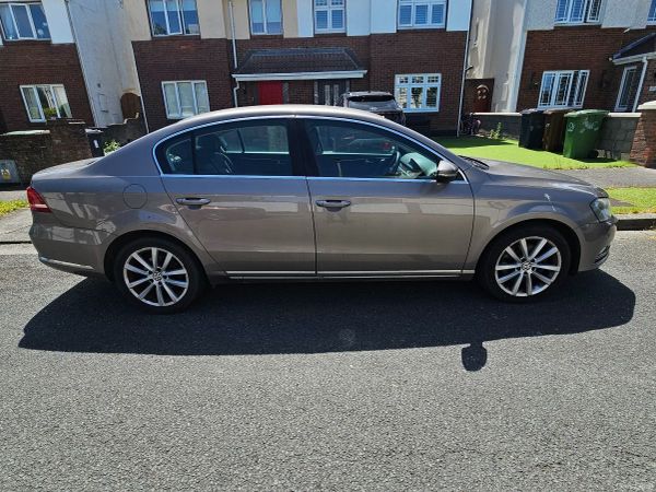 Volkswagen Passat Saloon, Diesel, 2011, Brown