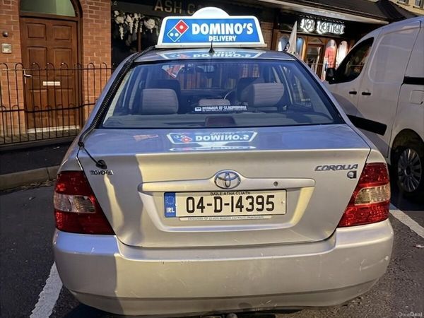 Toyota Corolla Saloon, Petrol, 2004, Silver