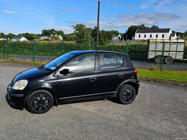 Toyota Yaris Hatchback, Petrol, 2003, Black