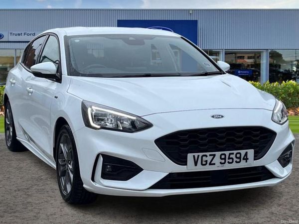 Ford Focus Hatchback, Petrol, 2022, White