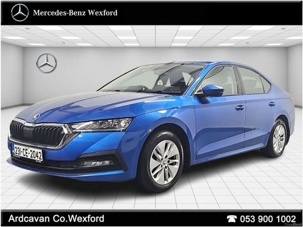 Skoda Octavia Saloon, Petrol, 2023, Blue