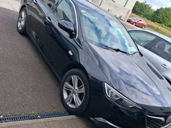 Vauxhall Insignia Hatchback, Diesel, 2017, Black
