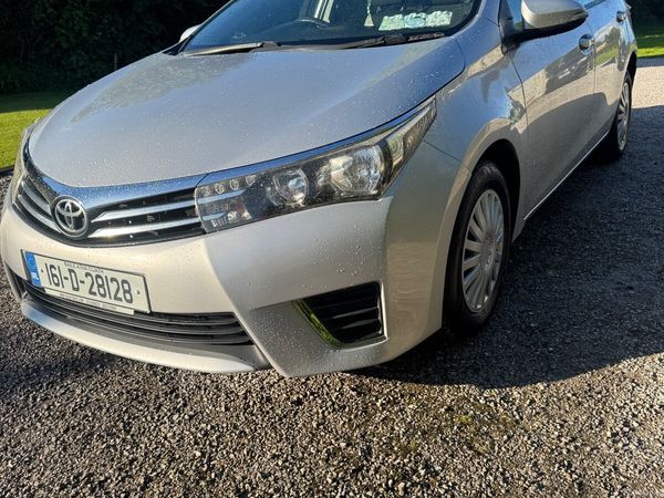 Toyota Corolla Saloon, Diesel, 2016, Silver