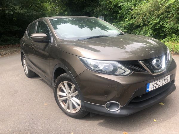 Nissan Qashqai Hatchback, Diesel, 2014, Brown