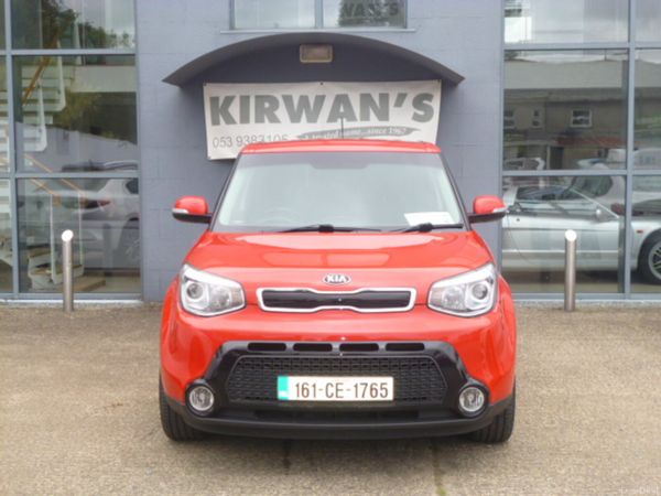 Kia Soul Hatchback, Diesel, 2016, Red