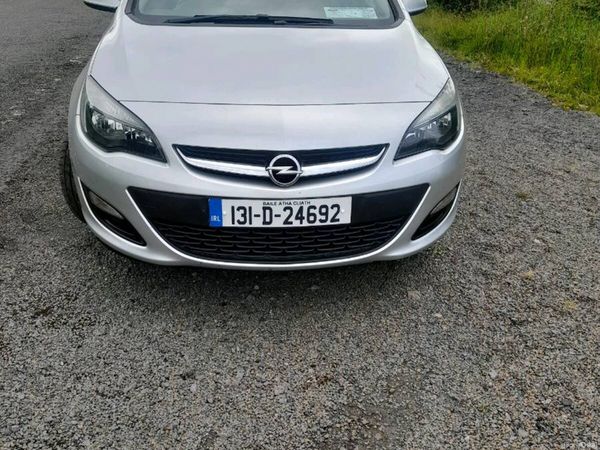 Opel Astra MPV, Petrol, 2013, Silver