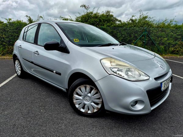 Renault Clio Hatchback, Ethanol Petrol, 2010, Silver