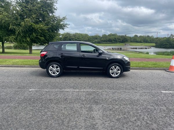 Nissan Qashqai Hatchback, Diesel, 2011, Black
