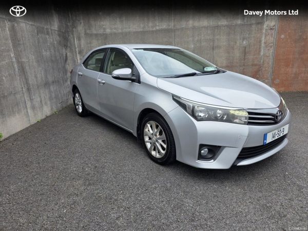 Toyota Corolla Saloon, Diesel, 2014, Silver