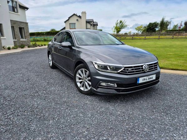 Volkswagen Passat Saloon, Diesel, 2017, Grey