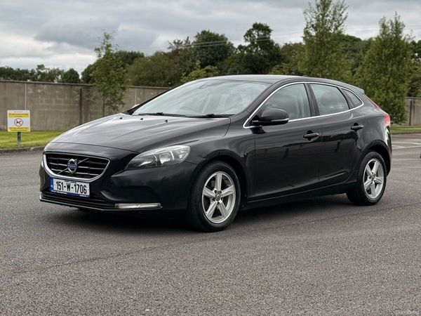 Volvo V40 Hatchback, Diesel, 2015, Black