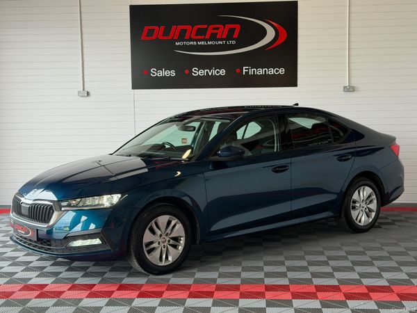 Skoda Octavia Hatchback, Diesel, 2023, Blue