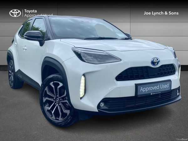 Toyota Yaris Cross Hatchback, Petrol Hybrid, 2023, White