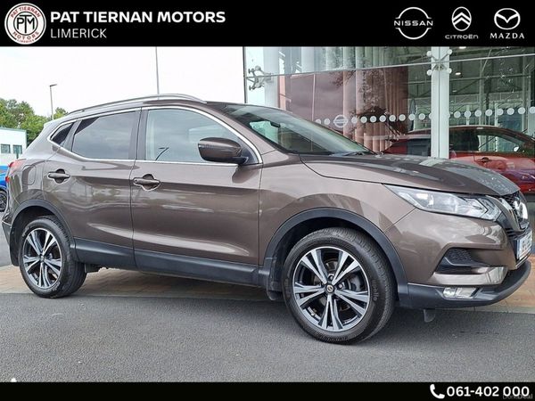 Nissan Qashqai MPV, Petrol, 2019, Brown