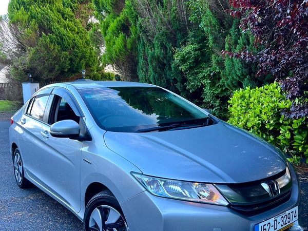 Honda Grace Saloon, Petrol Hybrid, 2015, Silver