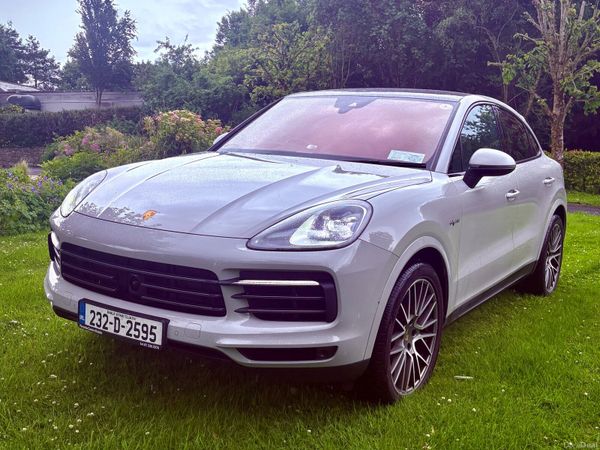 Porsche Cayenne SUV, Petrol Plug-in Hybrid, 2023, Grey