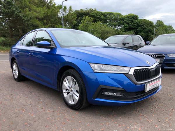 Skoda Octavia Hatchback, Diesel, 2023, Blue