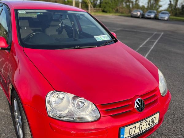 Volkswagen Golf Hatchback, Petrol, 2007, Red