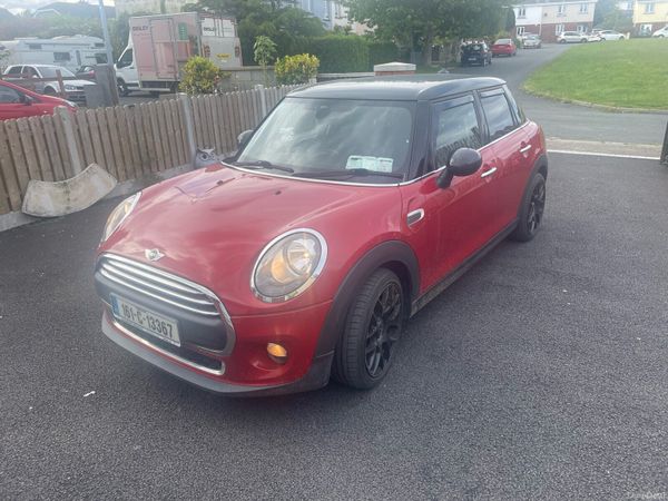 Mini One Estate/Jeep, Petrol, 2016, Red