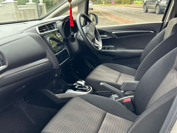 Honda Fit Hatchback, Petrol Hybrid, 2019, White
