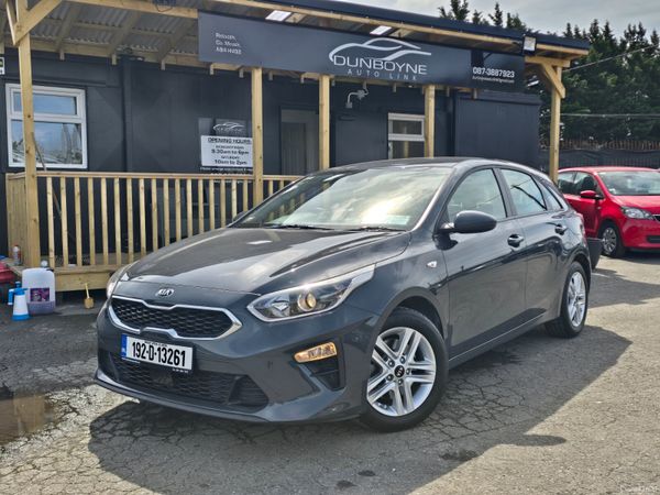 Kia Ceed Hatchback, Petrol, 2019, Grey