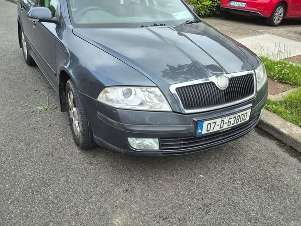 Skoda Octavia Hatchback, Petrol, 2007, Grey