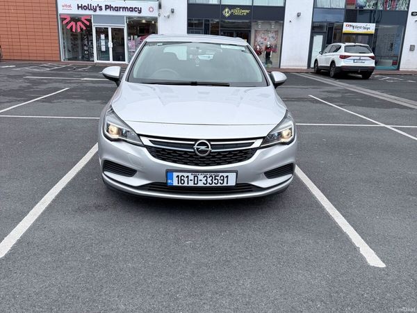 Opel Astra Hatchback, Diesel, 2016, Silver