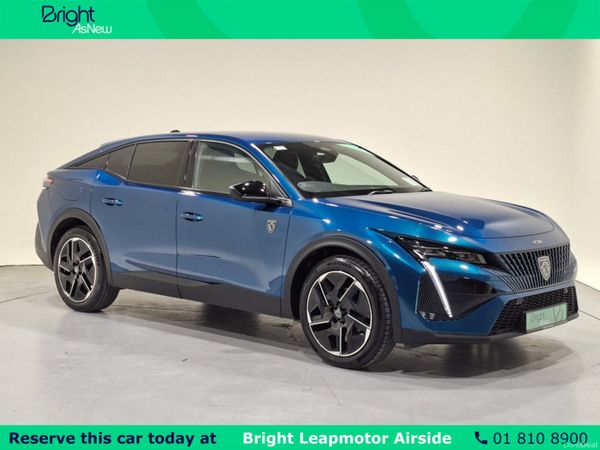 Peugeot 408 Hatchback, Petrol, 2023, Blue