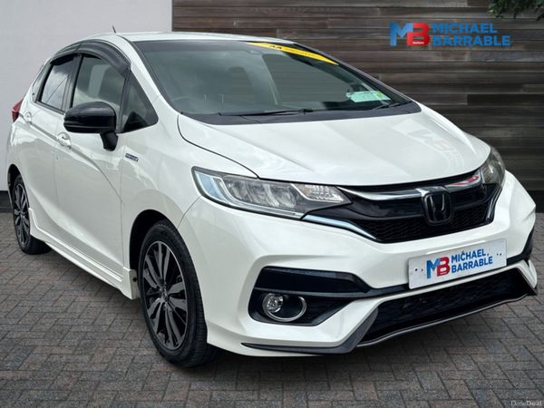 Honda Fit Hatchback, Petrol Hybrid, 2017, White