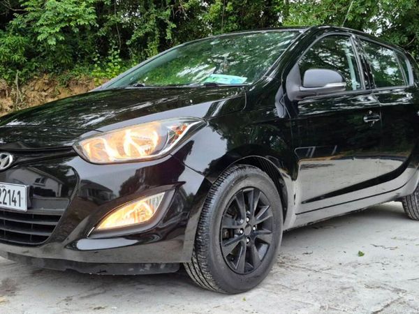 Hyundai i20 Hatchback, Petrol, 2013, Black