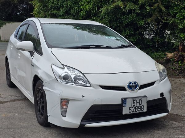 Toyota Prius Hatchback, Petrol Hybrid, 2015, White
