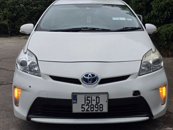 Toyota Prius Hatchback, Petrol Hybrid, 2015, White