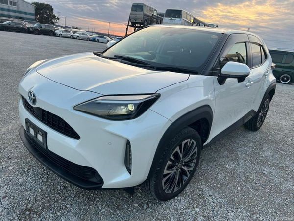 Toyota Yaris Cross Hatchback, Petrol Hybrid, 2020, White
