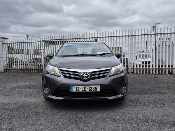 Toyota Avensis Saloon, Diesel, 2012, Grey